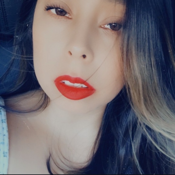 Meet your Posher, Cindy - Picture 1 of 1